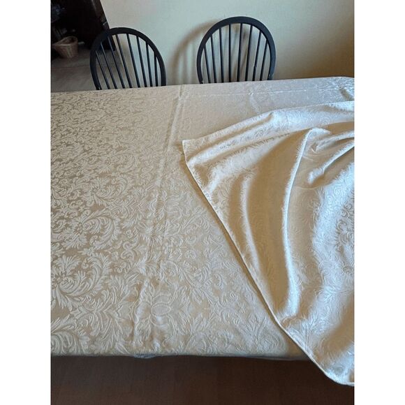 Classic Cream Colored Large Tablecloth, 116" x 61" Scroll Pattern, Entertaining - Picture 3 of 7